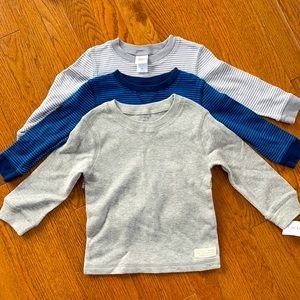 Bundle of long sleeve thermal shirts size 2t
